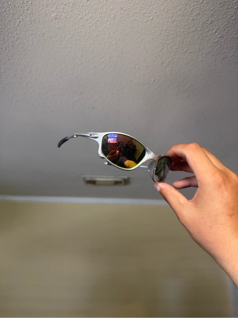Silver Frame Mirrored Lens Men's Sunglasses Oakley